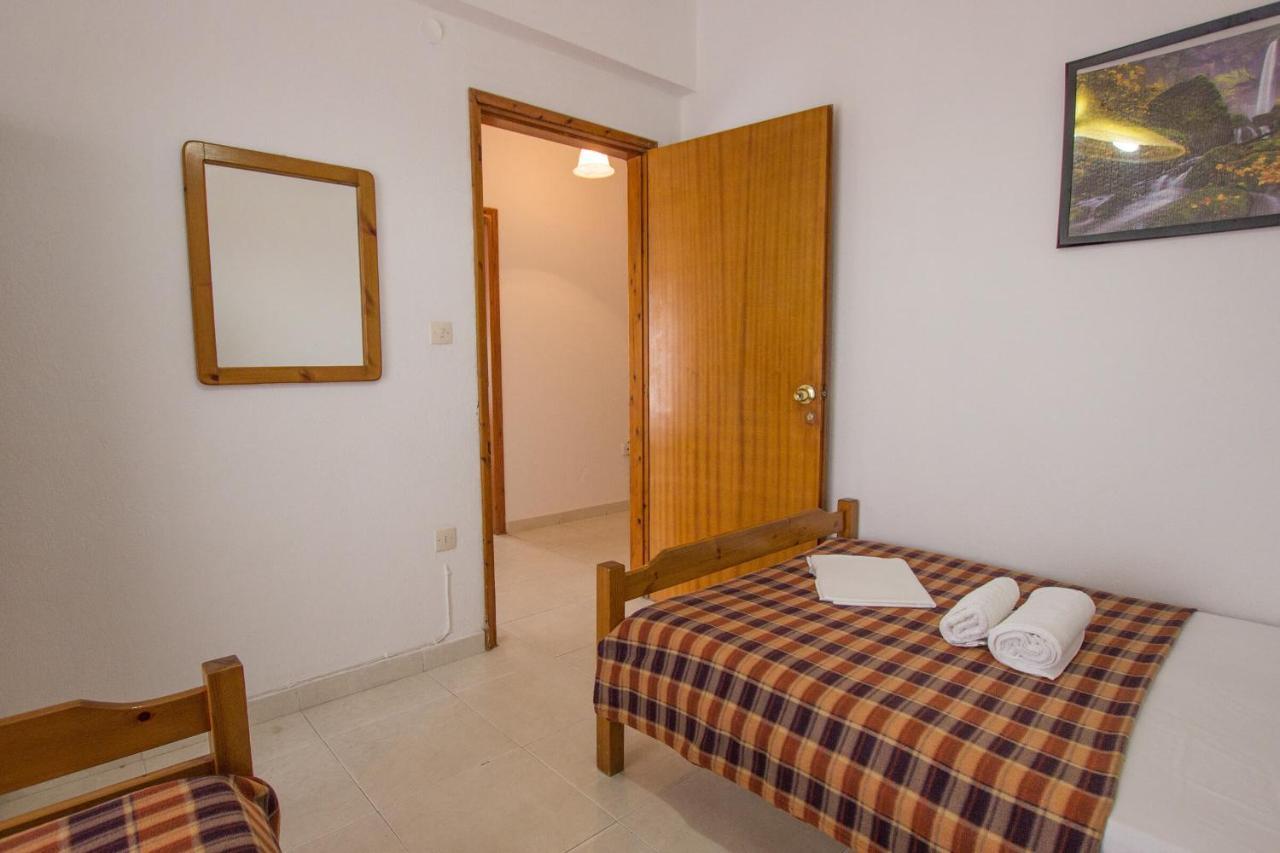 George Laz Rooms Vrasná Buitenkant foto