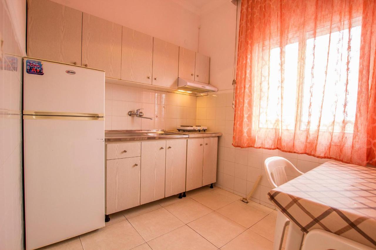 George Laz Rooms Vrasná Buitenkant foto