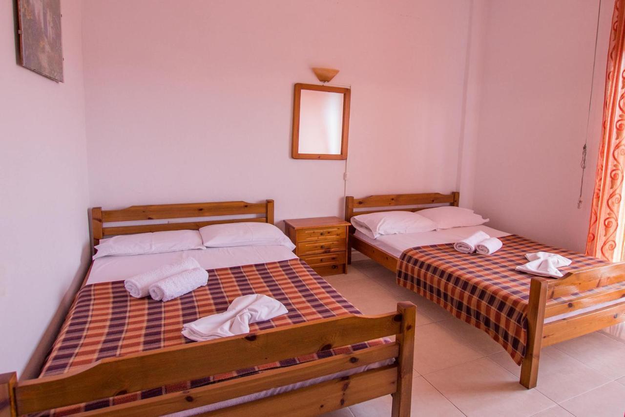 George Laz Rooms Vrasná Buitenkant foto
