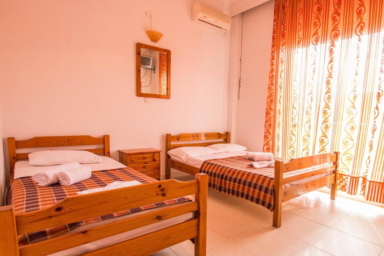 George Laz Rooms Vrasná Buitenkant foto