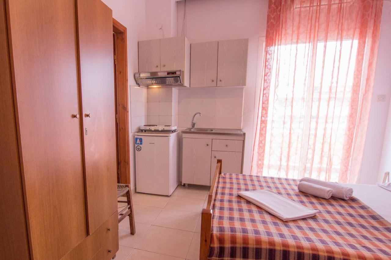 George Laz Rooms Vrasná Buitenkant foto