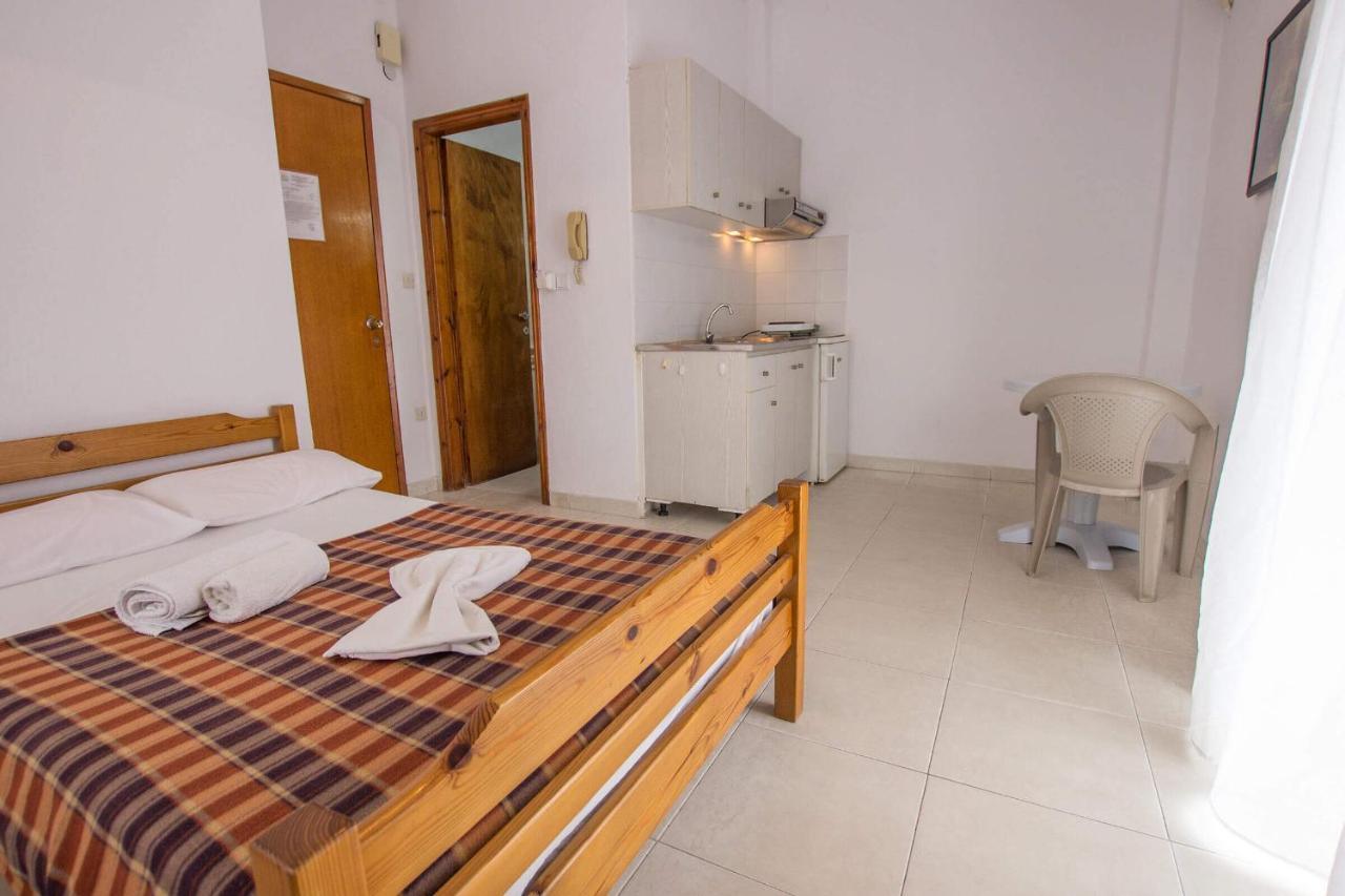 George Laz Rooms Vrasná Buitenkant foto
